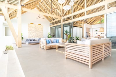 Luxury Villa Photo #9