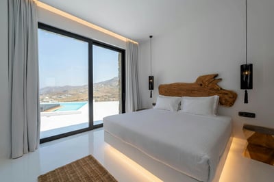 Luxury Villa Photo #33