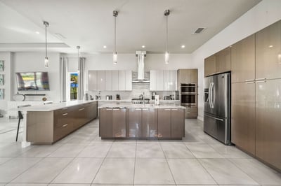 Luxury Villa Photo #11
