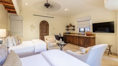 Luxury Villa Photo #51