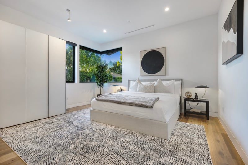 Skyline Luxury Haven