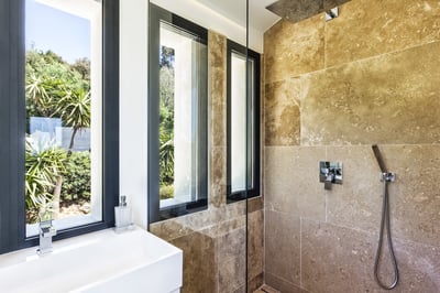Luxury Villa Photo #30