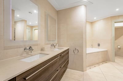 Luxury Villa Photo #48