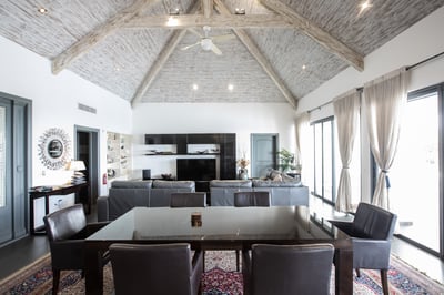 Luxury Villa Photo #18