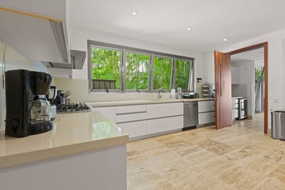 Luxury Villa Photo #21
