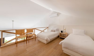 Luxury Villa Photo #25