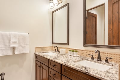 Full bathroom shared by bedrooms 2, 3 & 4