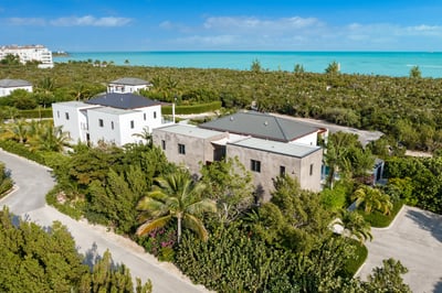 Luxury Villa Photo #25