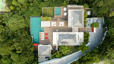 Luxury Villa Photo #3