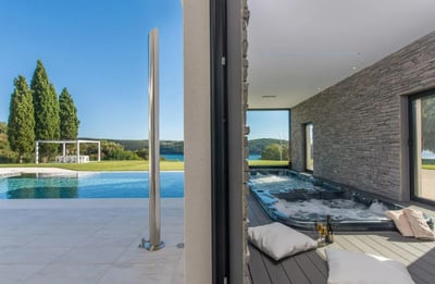 Luxury Villa Photo #11