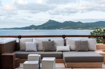 Luxury Villa Photo #11