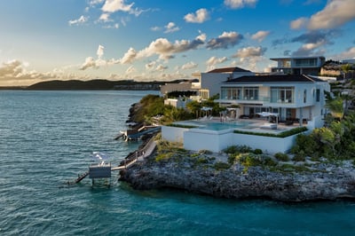 Luxury Villa Photo #2