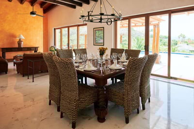 Luxury Villa Photo #11