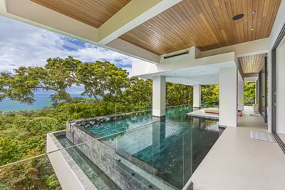 Ocean-view infinity pool