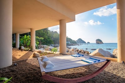 Luxury Villa Photo #6