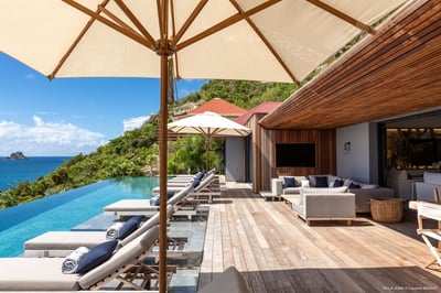 Luxury Villa Photo #3