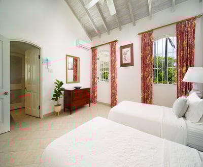 Luxury Villa Photo #27