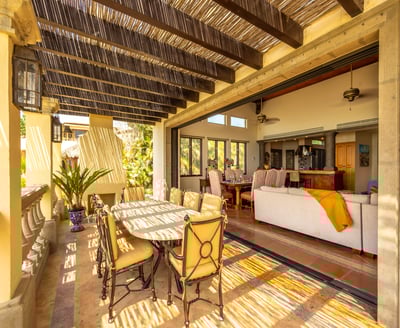 Luxury Villa Photo #17