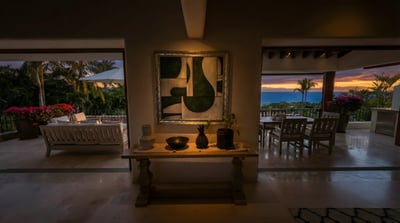 Luxury Villa Photo #25