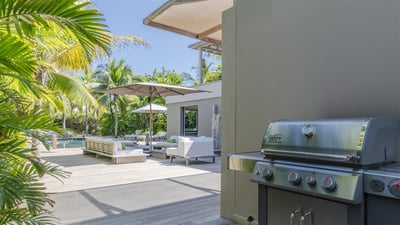 Luxury Villa Photo #30