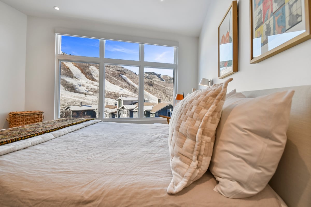 Japandi Slopeside Retreat