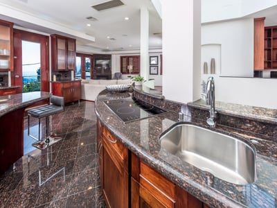 Luxury Villa Photo #24