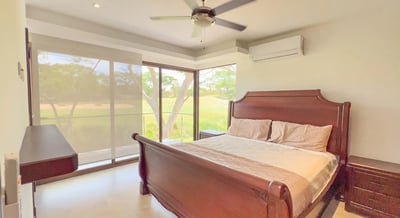 Luxury Villa Photo #16