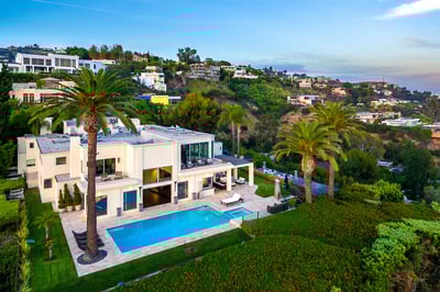 Luxury Villa Photo #2