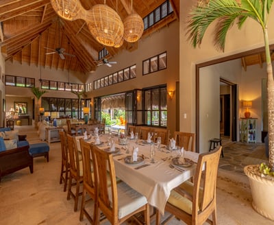 Luxury Villa Photo #36