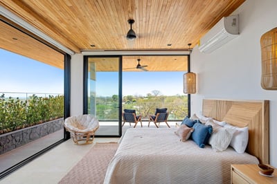Main House Suite 2  – 2nd Floor