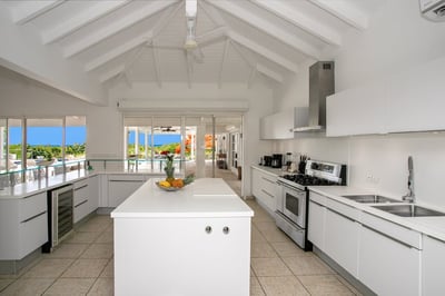 Luxury Villa Photo #18