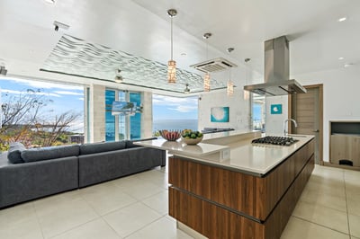 Luxury Villa Photo #26