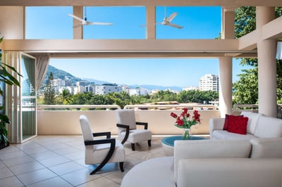 Luxury Villa Photo #13