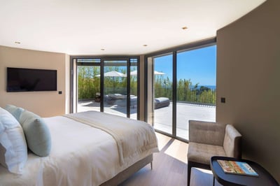 Luxury Villa Photo #16