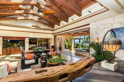 Luxury Villa Photo #29