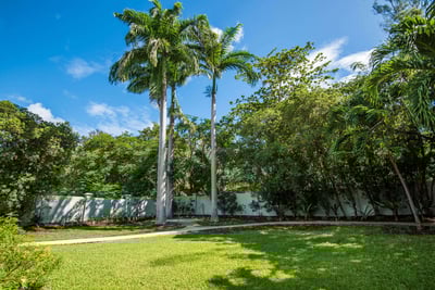 Luxury Villa Photo #13