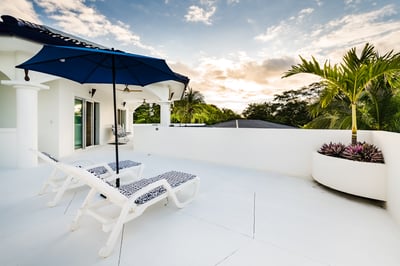 Luxury Villa Photo #40