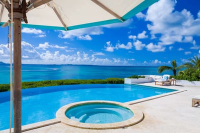 Luxury Villa Photo #4