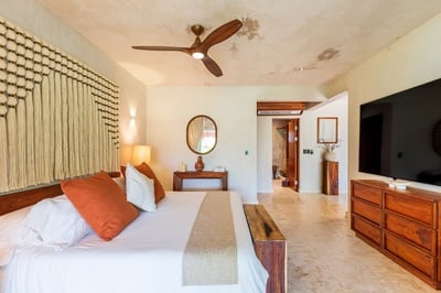 Luxury Villa Photo #33