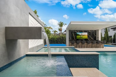 Luxury Villa Photo #8