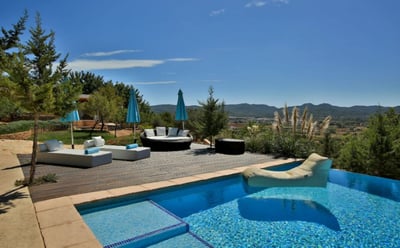 Luxury Villa Photo #4