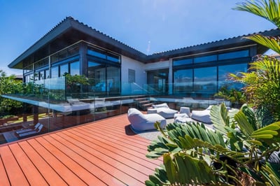 Luxury Villa Photo #3