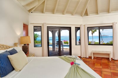 Luxury Villa Photo #10