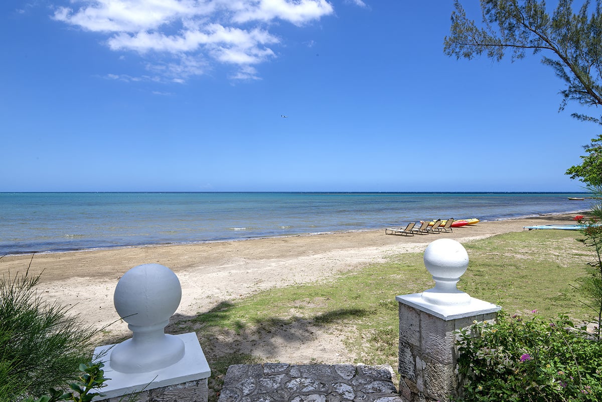 Tranquility On The Beach Montego Bay, Jamaica Rental Escapes