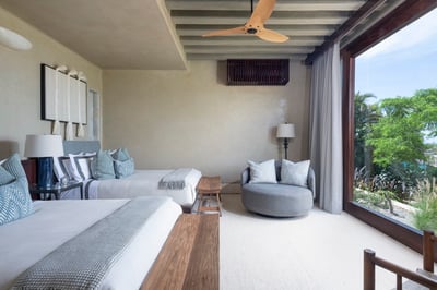Luxury Villa Photo #27