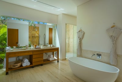 Luxury Villa Photo #27