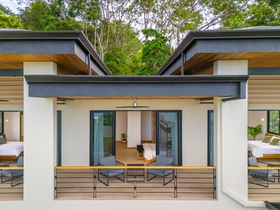 Luxury Villa Photo #17
