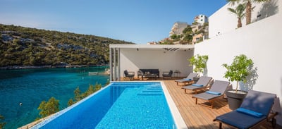 Luxury Villa Photo #5