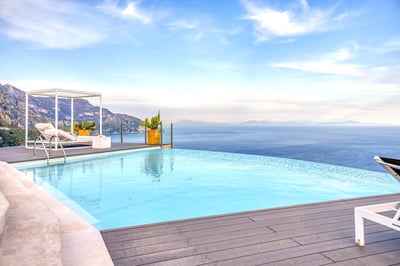 Luxury Villa Photo #3