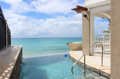 Luxury Villa Photo #6